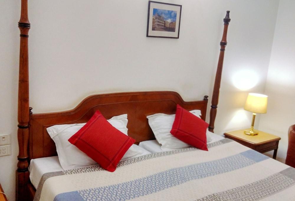 Hotel Palm Greens Új-Delhi Kültér fotó
