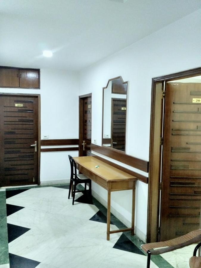 Hotel Palm Greens Új-Delhi Kültér fotó