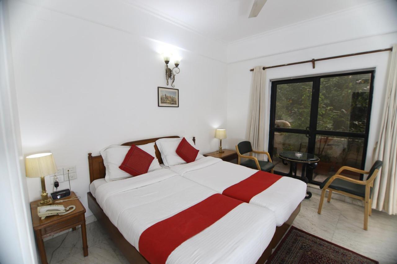 Hotel Palm Greens Új-Delhi Kültér fotó